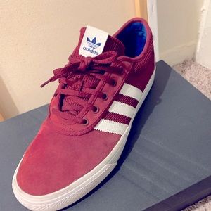 Adidas Shoe sz 10.5